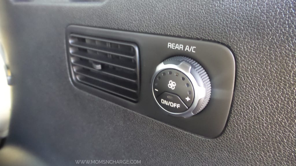 2016 Kia Sorento - MomsNCharge.com Review_13